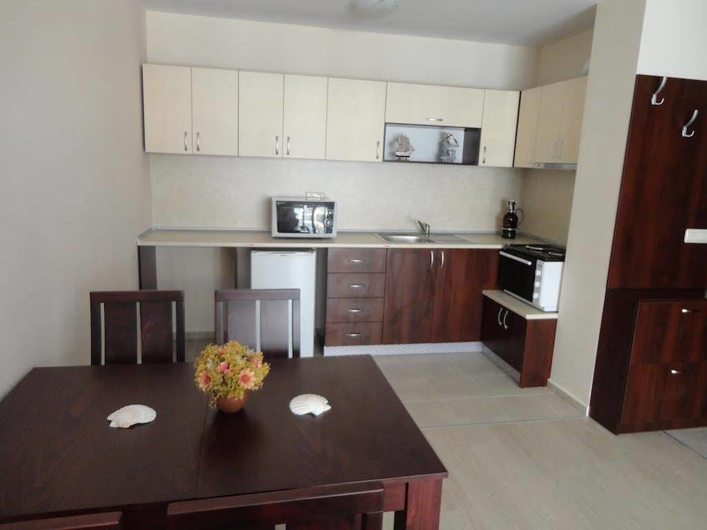 Holiday Apartments In Pomorie Exterior foto